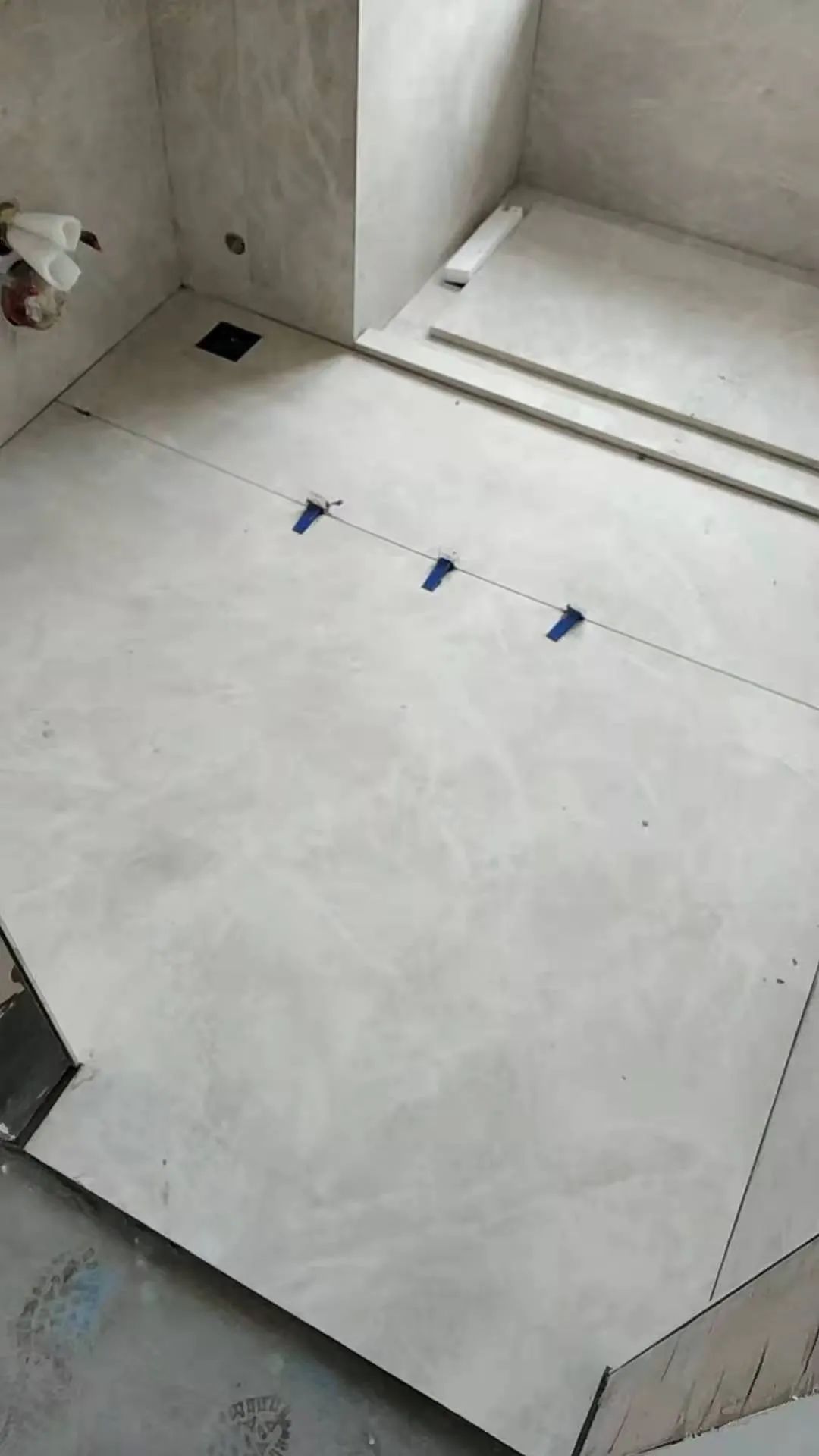 巖板適合做衛(wèi)生間淋浴間地面嗎？做過的業(yè)主都夸好